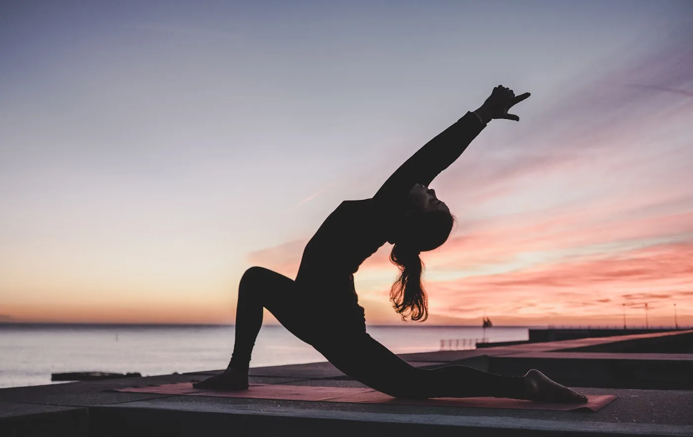 Coach supporting a wellness client